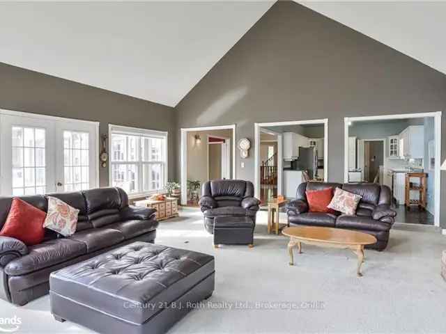 Lake Simcoe Waterfront Estate 5000 Sq Ft 5 Beds 35 Baths