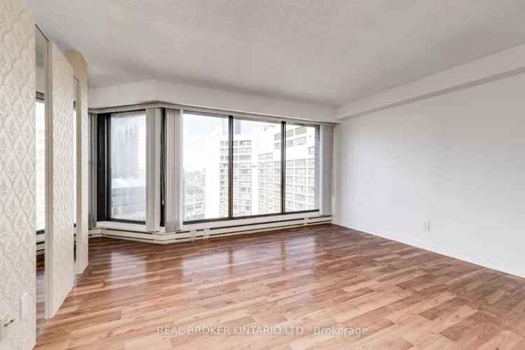 Condo For Rent in 65, Harbour Square, Toronto, Ontario