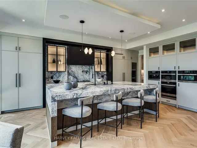 House For Sale in Toronto, Ontario