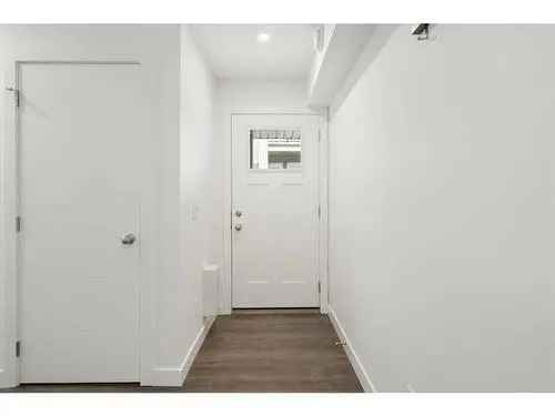 Townhouse For Sale In Springbank Hill Calgary