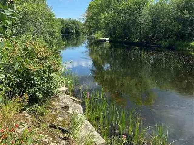 Napanee River Waterfront Property with 530ft of Shoreline