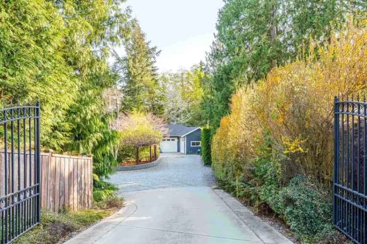 5-Bedroom Home with 3-Bay Garage and Stunning Features