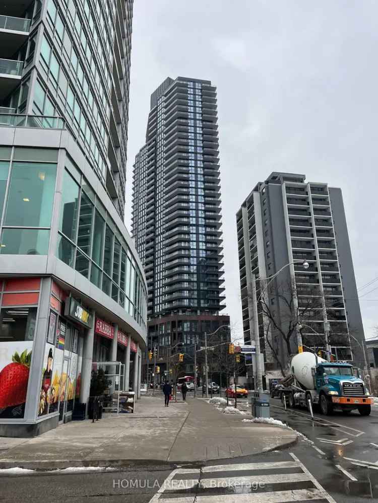 Rent Stylish Condo in Toronto with Modern Amenities and Great Location