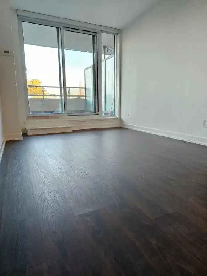 Toronto condo 1 Br   Den w/  Terr @ Yorkdale Mall &  subway,