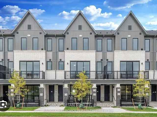 Cobourg Condo Townhouse: 2 Beds, 2 Baths, 1021 Sq Ft