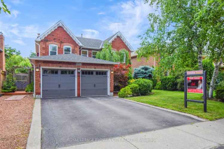 House For Sale in Mississauga, Ontario