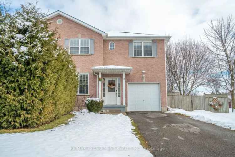 House For Sale in Tillsonburg, Ontario