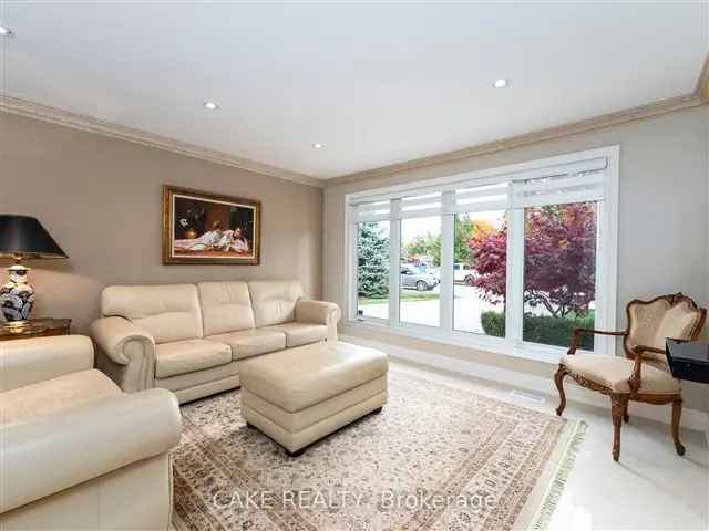 House For Sale in Vaughan, Ontario