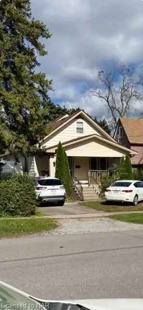 House For Sale in 6251, Crawford Street, Niagara Falls, Ontario