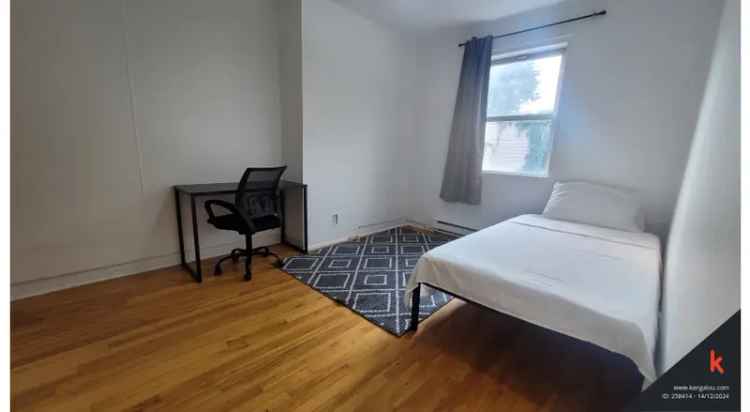 Furnished Room Near Frontenac Metro Station - All Inclusive