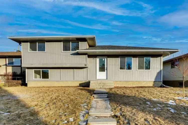 Penbrooke 5 Bedroom 4-Level Split Home with Double Garage