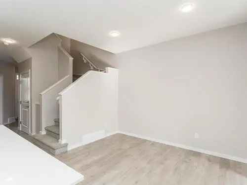 5 Bedroom House with Legal Suite For Sale in Edmonton