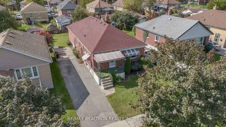 House For Sale in Peterborough, Ontario