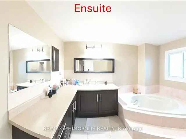 Spacious 4-Bedroom Home Near UTSC and Centennial College