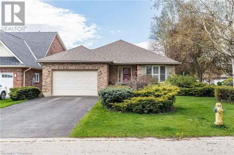 Simcoe Bungalow 2+1 Bedroom 2 Bath 1328 sq ft Updated Kitchen