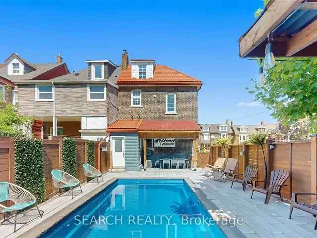 Trinity Bellwoods Gem 5 Beds 3 Car Garage Pool Laneway Potential