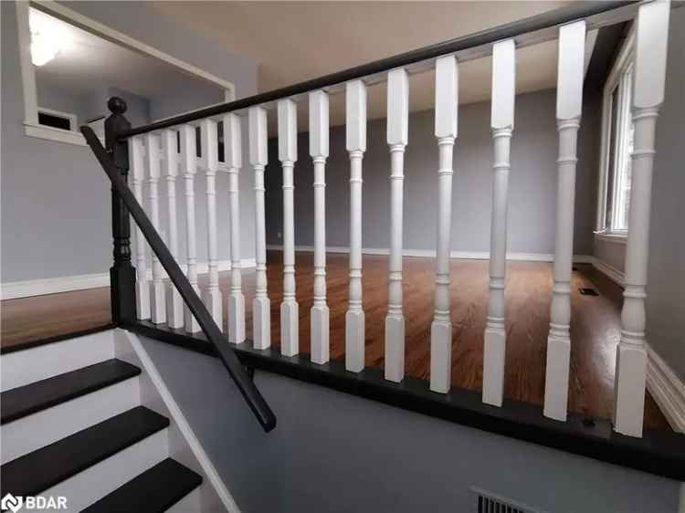 Legal Duplex Near Schools Parks Shopping Highway 400