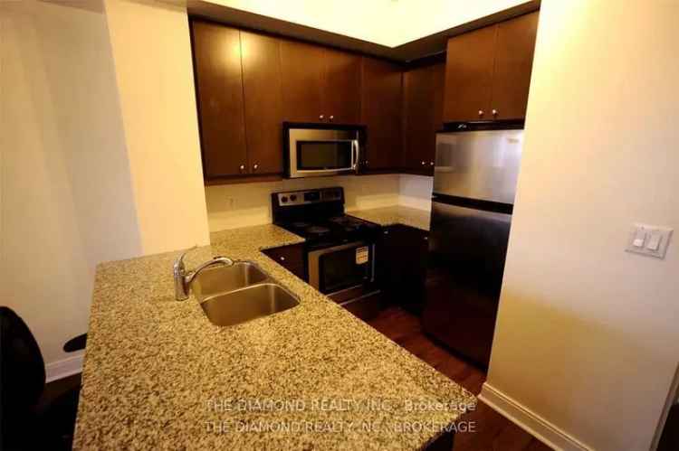 Lovely 2 Bed Plus Huge Den 2 Full Bath Condo Luxurious Absolute World