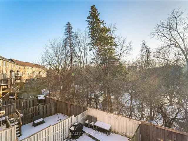 Townhouse For Sale in 14, Bernard Avenue, Brampton, Ontario