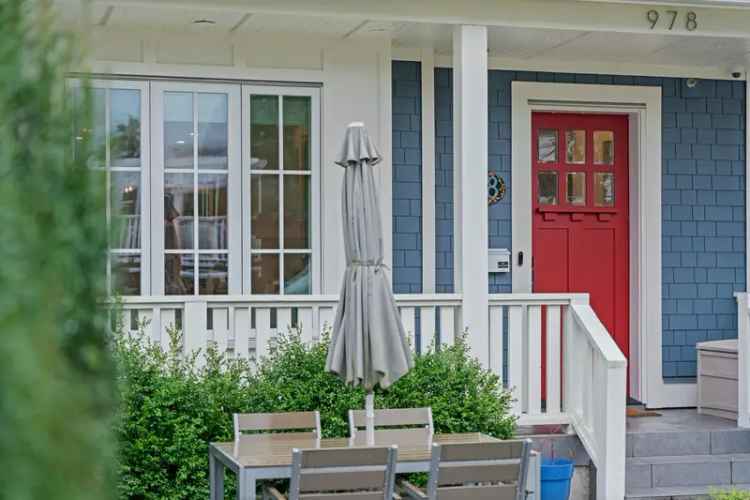 4 Bed 4 Bath 12 Duplex Charles Dickens Elementary Catchment