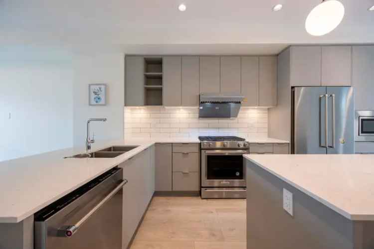 4 Bed 4 Bath Townhome in Hazelwood Surrey Grandview