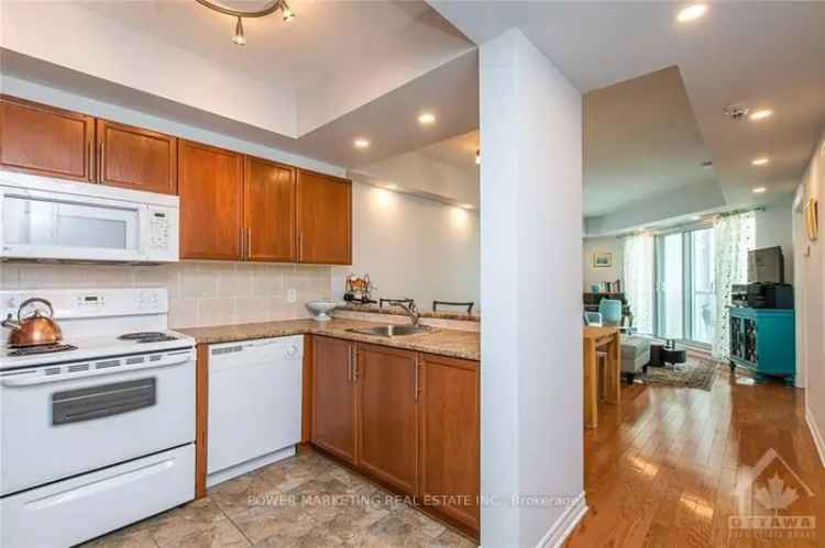 Condo For Rent in 200, Rideau Street, (Old) Ottawa, Ontario