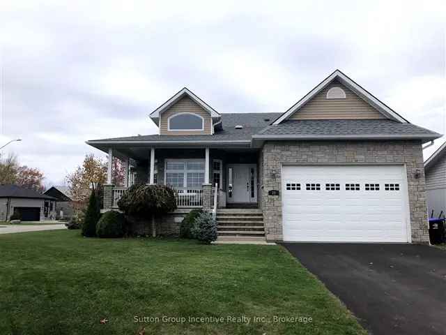 Custom-Built Home near Georgian Bay and Trans Canada Trail