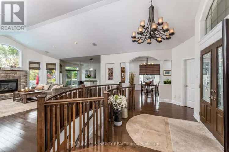 Custom Bungalow in Carp Village 2 2 BR 3 Bath Pool Hot Tub
