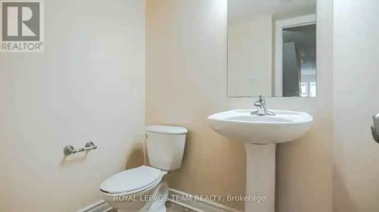 648 CHAPMAN MILLS DRIVE Townhouse in Ottawa