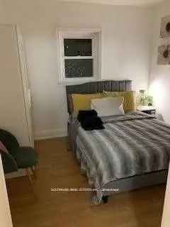 House For Sale in Toronto, Ontario