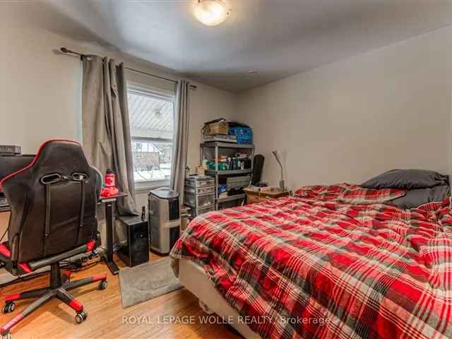 Duplex For Sale in 42, Central Street, Waterloo, Ontario