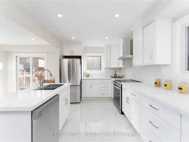 Stunning Renovated 3 2 Bedroom Home in Mississauga