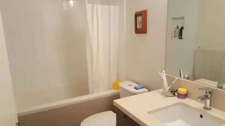 Bright 2 Bed 2 Bath Condo near Skytrain Coquitlam