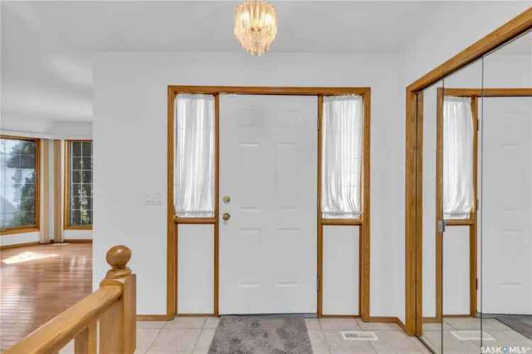 Briarwood Bungalow 1604 Sq Ft 3 2 Custom Kitchen Spacious Deck Colossal Basement