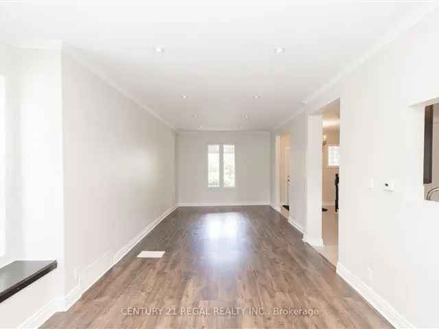 House For Sale in Hamilton, Ontario