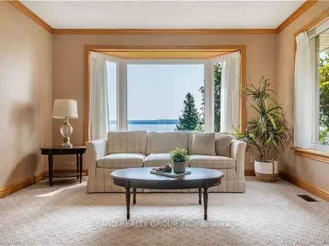 House For Sale in Georgian Bluffs, Ontario