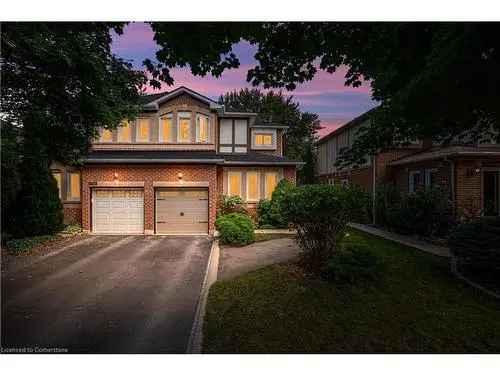 3 Bedroom 2.5 Bath Semi-Detached Home For Sale in Oakville