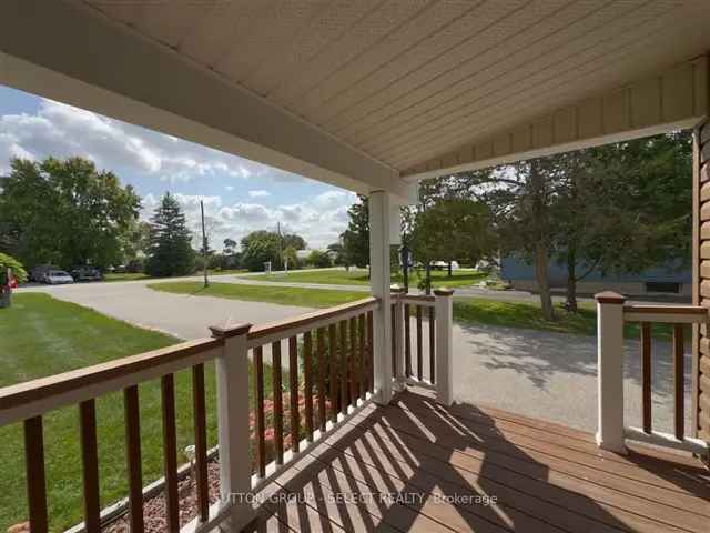 Grand Bend Cottage with Boat Dock and Private Boat Ramp