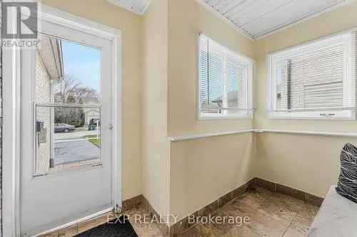 House For Sale in Meadowvale Mississauga Updated Family Home