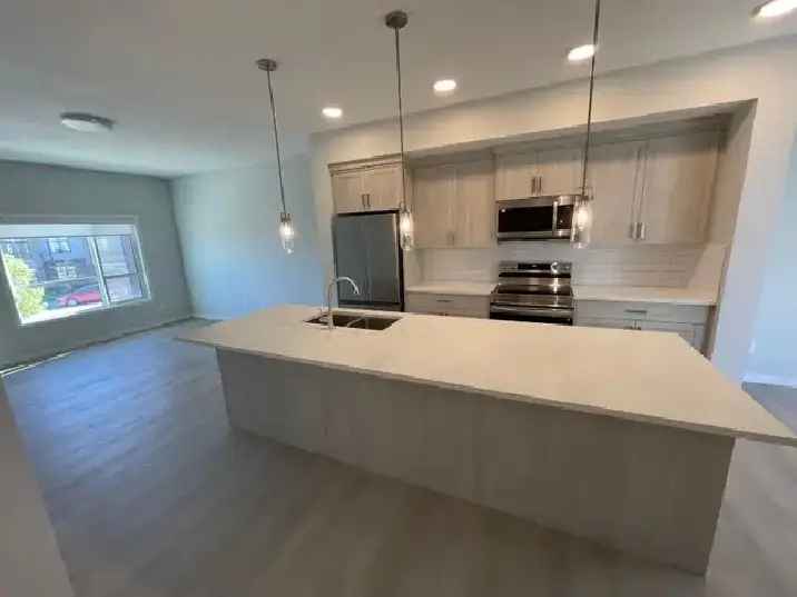 Brand New Townhouse for Rent, 3 bd   den, 2.5 bath