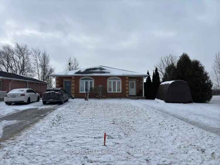 House For Sale in Ontario