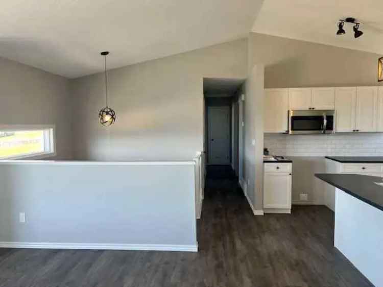 House For Rent in Fort Saskatchewan, Alberta