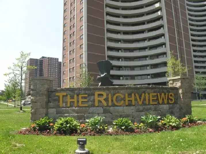 Rent Large 2 Bedroom Apartment in Etobicoke with New Kitchen and Bathroom