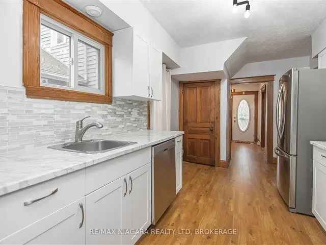 3 Bed Home in St Catharines Updated Kitchen Garage