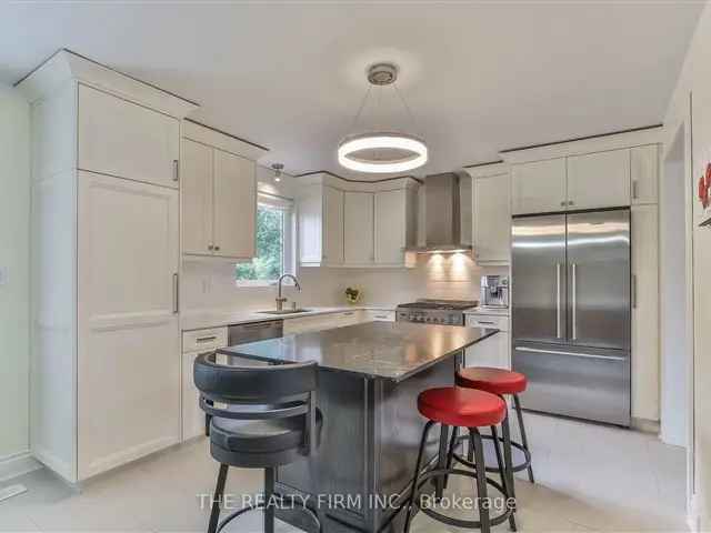 Beautiful 4-Level Sidesplit Home in West Lorne