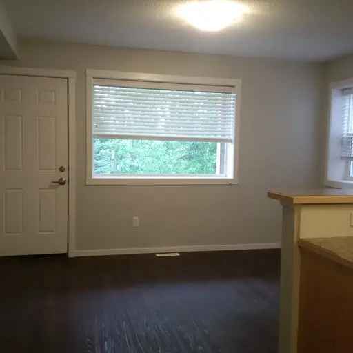 Apartment For Rent in Town of Hinton, Alberta