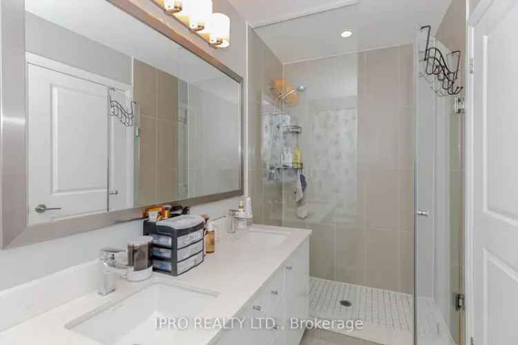 Upscale Contemporary Townhouse with Gourmet Kitchen and Club Amenities