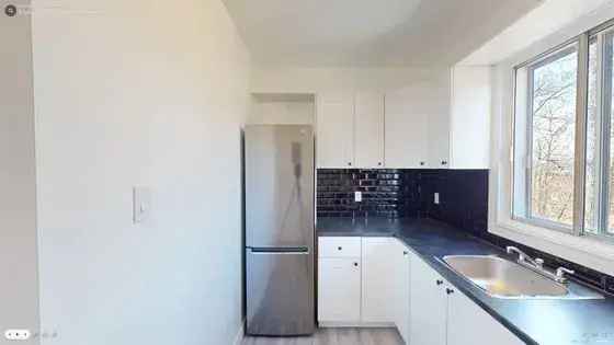 1 room apartment of 54 m² in Montreal