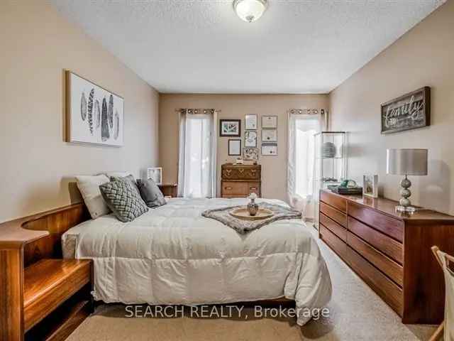 Family Friendly Raised Bungalow 3 1 Beds 2 Baths Rockwood