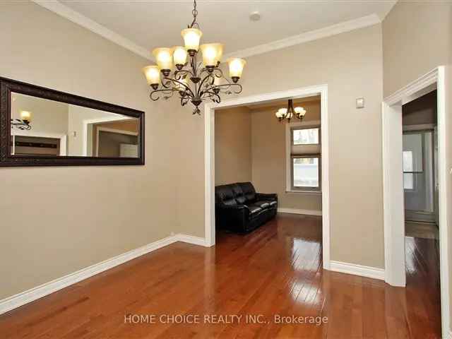 3 Bedroom Townhouse in South Riverdale - Ready to Move In